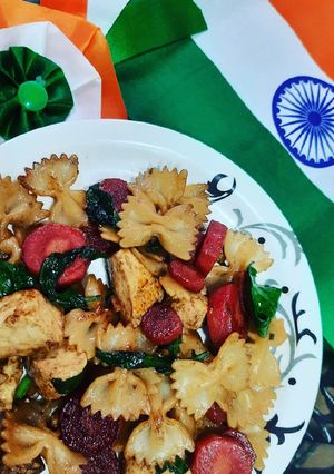 A picture of Stir fry veggies with pasta.
