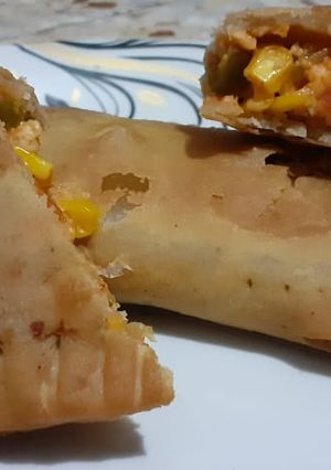 પનીર પફ પોકેટ્સ (paneer puff pockets Recipe in Gujarati) રેસીપી મુખ્ય ફોટો