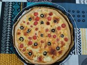 Une photo de tarte tomate cerise