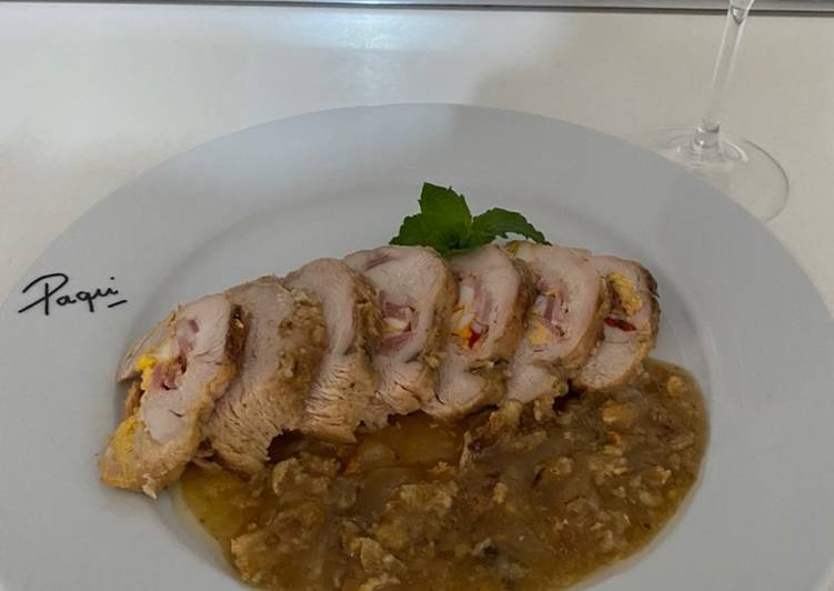 Pechuga de pollo 🐤 rellena en su salsa