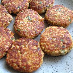 A picture of Chickpeas & Salmon Cakes.