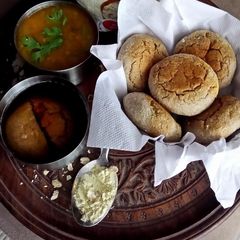 A picture of Oats Batti....baking.