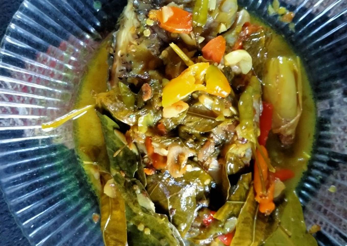 Sayur asam nila daun kedongdong������
