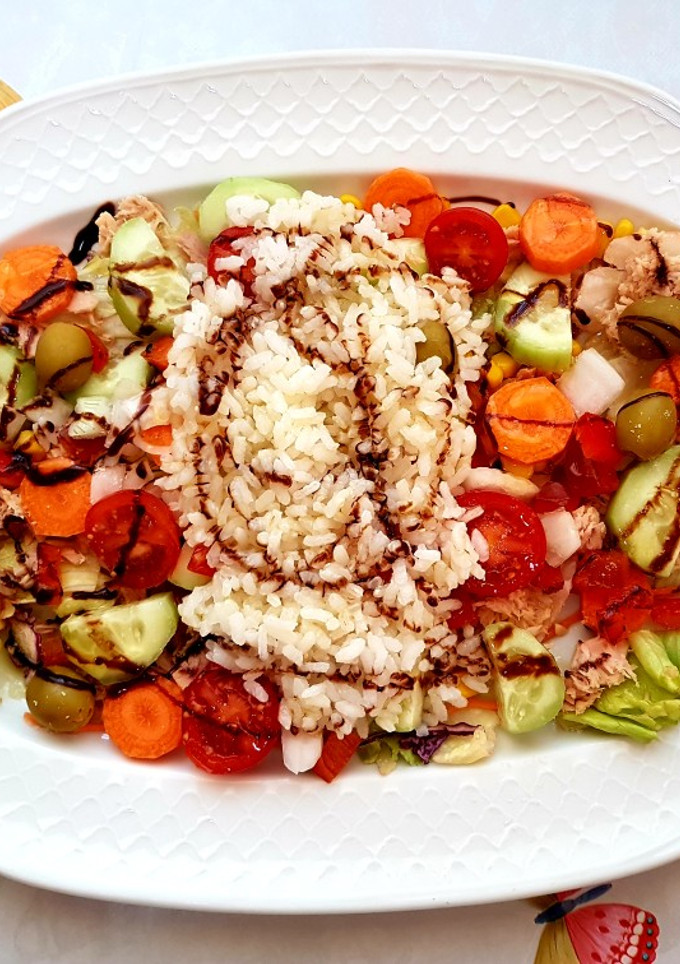 Una foto de Ensalada con arroz 🥗