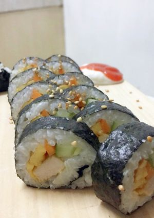 Foto resep Sushi Jepang isi ayam,telor (gampang bgt buatnya)