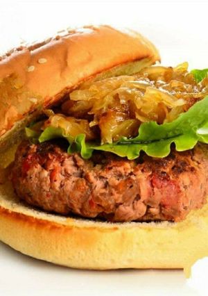 Una foto de Hamburguesas con cebollas caramelizadas