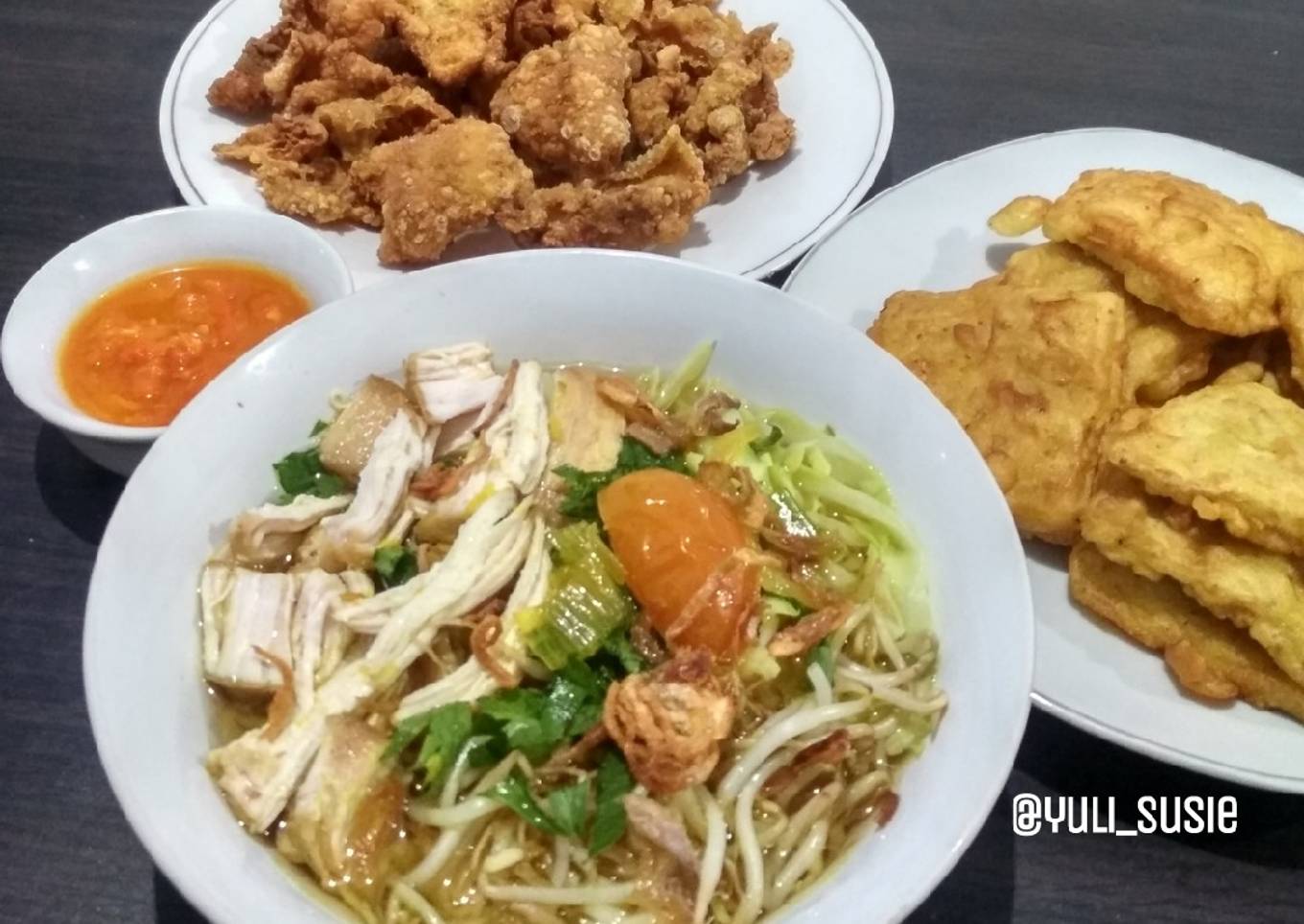 Soto Ayam Daun Jeruk