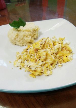 Foto resep Scramble egg with mashed potato