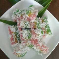 Kue Mega Mendung রেসিপির প্রধান ছবি
