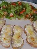 Salade et ses tartines chèvre miel