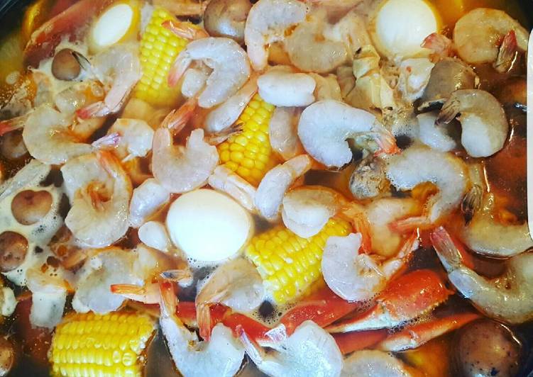 Recipe of Ultimate Winter Shrimp Crab Boil