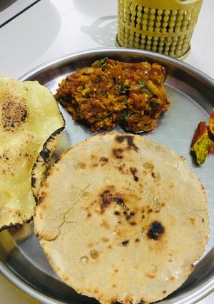રીંગણ નો ઓળો (Ringan Oro Recipe In Gujarati) રેસીપી મુખ્ય ફોટો