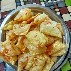 A picture of Gujarati cholafali.
