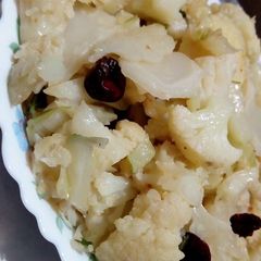A picture of Fried cauliflower.