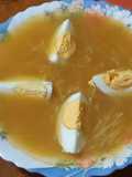 Sopa de puchero con huevo duro