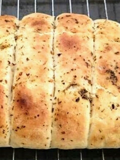 A picture of Domino's style Garlic Bread.