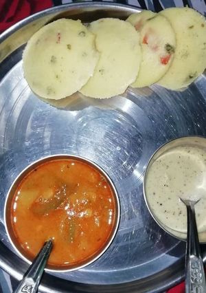 A picture of Idli sambar.