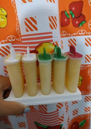 Una foto de Helado de Mango y Ananá