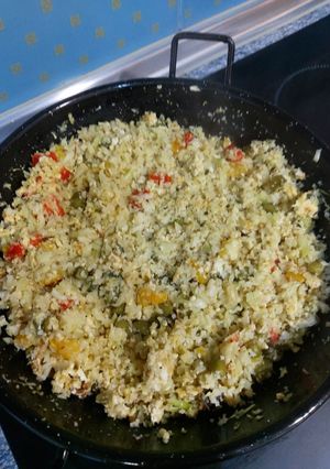 Una foto de Arroz 3 delicias de coliflor 😋