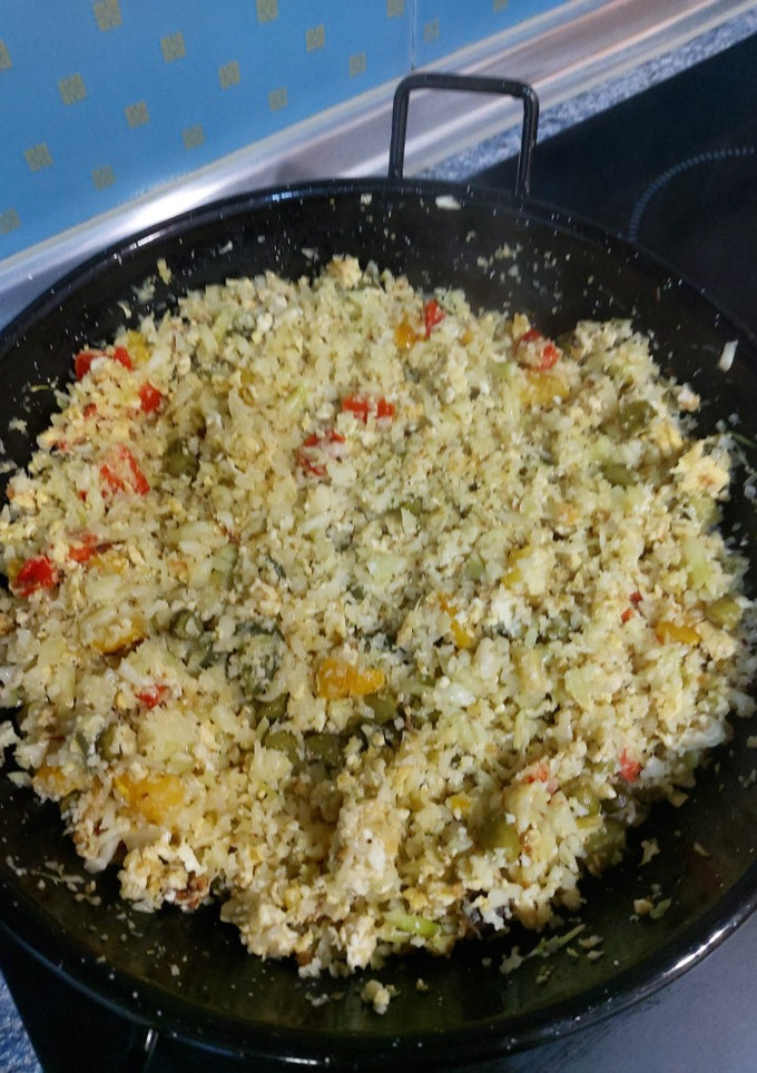 Una foto de Arroz 3 delicias de coliflor 😋