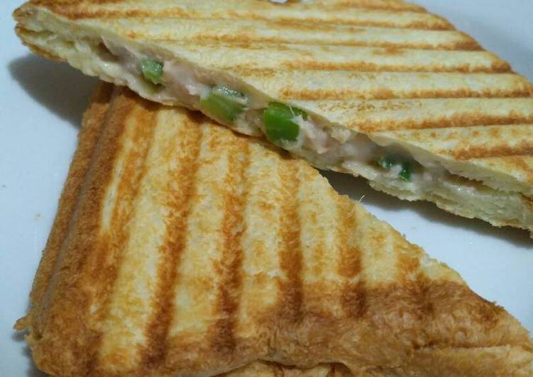 Recipe of Yummy Tuna Salad Sandwich