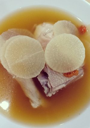 Foto resep Sup ayam kampung dengan lobak dan goji berries