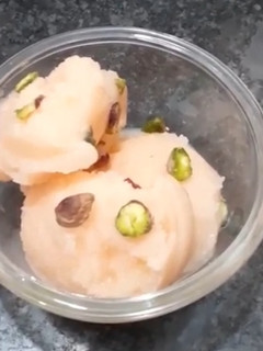 முலாம்பழம் ஐஸ் கிரீம்(Muskmelon ice cream recipe in tamil) செய்முறை முக்கிய புகைப்படம்