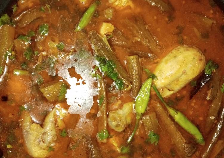 Recipe of Tasteful Chicken bhindi gravy