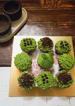 Foto resep Brownies Kukus Matcha Topping Glaze Matcha
