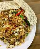 Nộm hến hoa chuối bánh đa