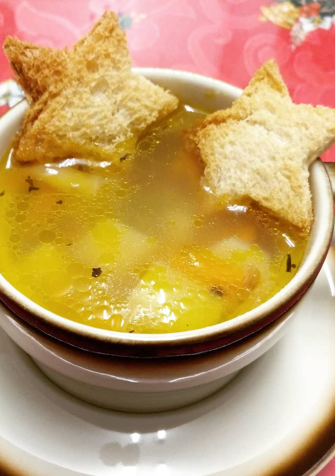 Una foto de Sopa de merluza con tostaditas aromáticas