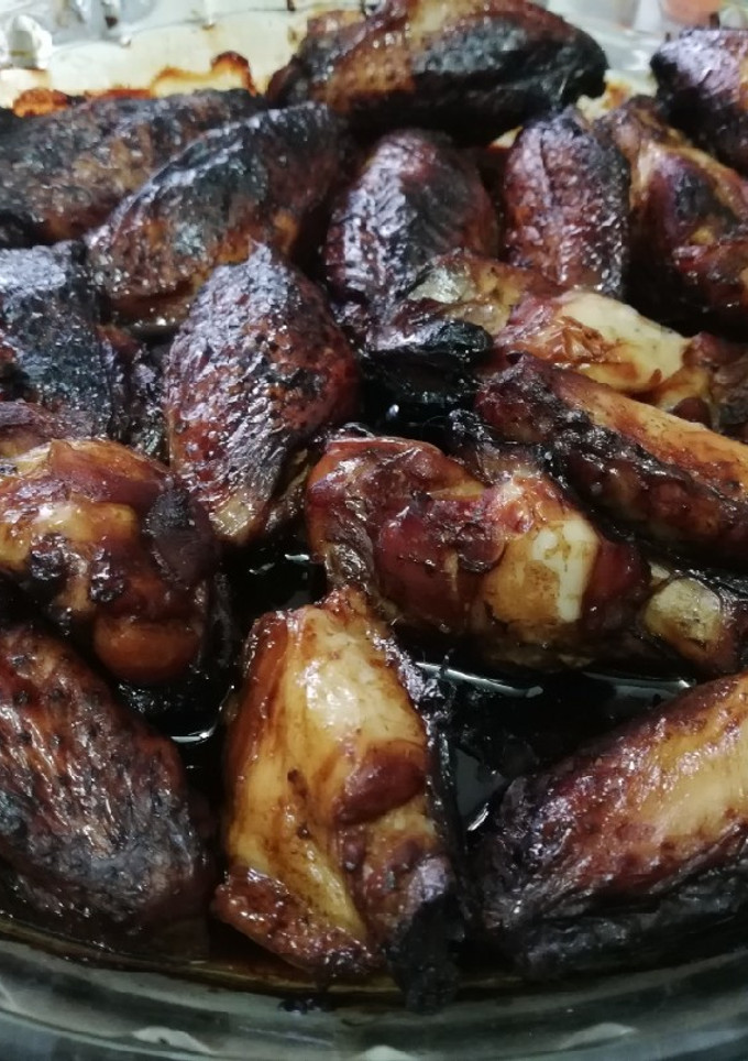 Una foto de Alitas de pollo con soja y miel 🍗
