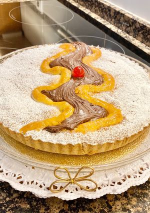 Una foto de Tarta con Nutella y mermelada (Cake with Nutella and jam)