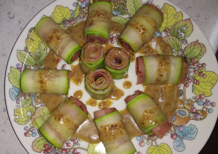 Zucchini rolls with ham