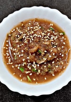 रोस्टेड प्लम चटनी(roasted plum chutney recipe in hindi) रेसिपी मुख्य फोटो