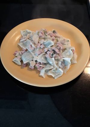 Una foto de Pastas | Símil Parisienne 《🇫🇷》express con Ravioles de Verdura