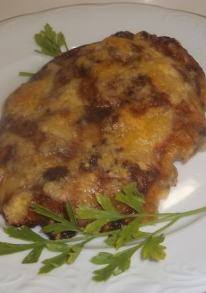 Foto principal de Berenjenas gratinadas rellenas de champiñones, jamón y bechamel