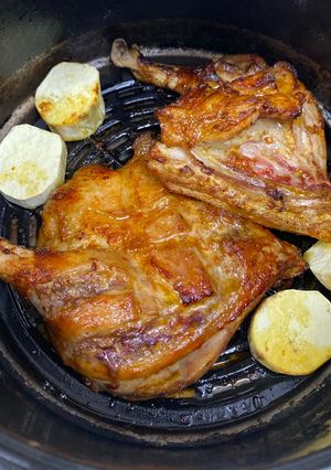 Hình của món Đùi vịt nướng sa tế.