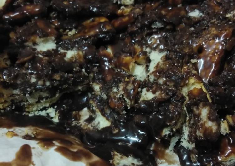 Cara Memasak Kek Batik Bajet, Biskut Hup Seng + Krimer Coklat Saji yang Sederhan