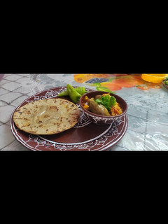 ભરેલા રિંગણા નું શાક (Bharela Ringna nu Shak Recipe In Gujarati) રેસીપી મુખ્ય ફોટો