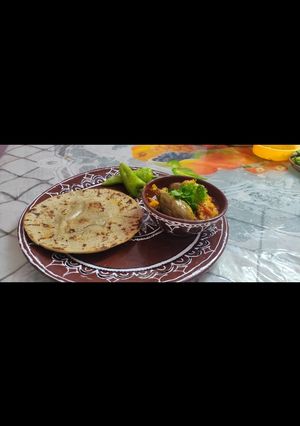 ભરેલા રિંગણા નું શાક (Bharela Ringna nu Shak Recipe In Gujarati) રેસીપી મુખ્ય ફોટો