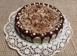 Foto de Bolo de Aniversário Surpreendente
