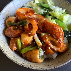 A picture of Gochujang Chikuwa Rice Bowl.
