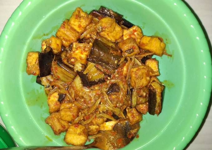 Resep: Sayur terong ungu teri tahu sambal merah Yang Sederhana