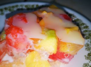 Una foto de Gelatina con frutas