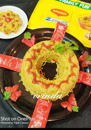 A picture of Layered veg maggi handwa.