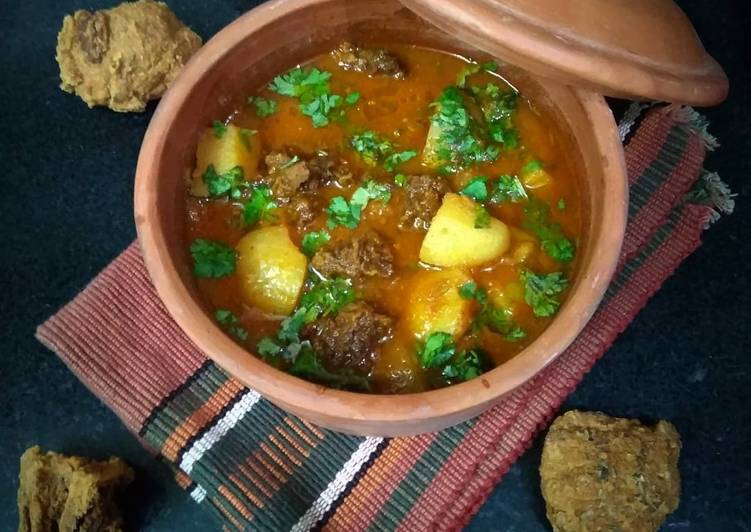 Amritsari Aloo Wadiyan Recipe by Shuchi Jain - Cookpad India