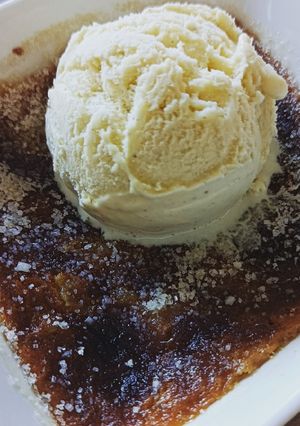 Une photo de Crème brûlée à la rhubarbe