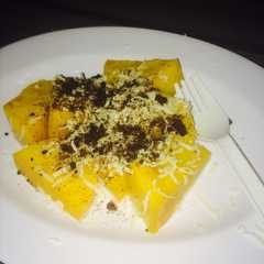 รูปของ Kue Lumpur Labu (pumpkin pie)