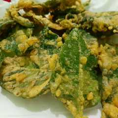 Keripik Bayam রেসিপির প্রধান ছবি